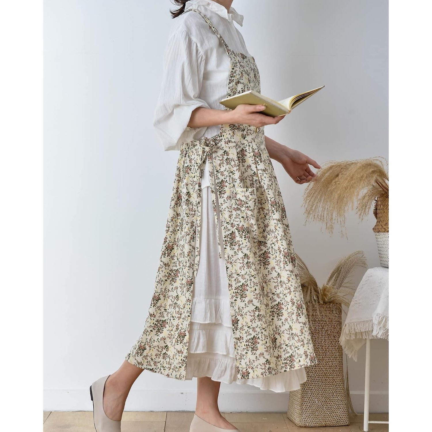 Japanese Style Washed Cotton Pinafore Apron with Pockets: image 7
